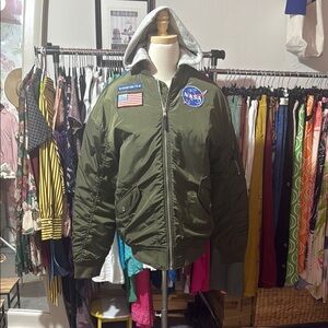 Olive Green Puffer Jacket with Ribbed Collar and Relaxed Fit